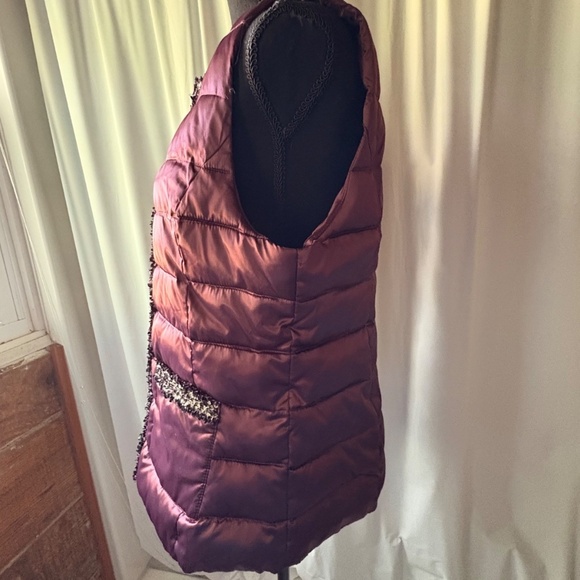 Karl Lagerfeld Women's Full Zip Burgundy Vest w Fringe Accents - Large - Picture 2 of 12
